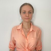 RobertaCole Adlı Modelin Çevrimdışı Sohbet Odası