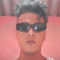 realorgasmocam's Offline Chat Room