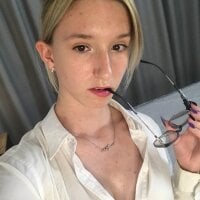 Fellissa model avatar