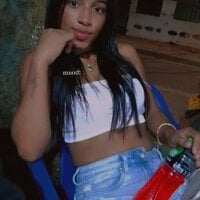 yara_cloe webcam model