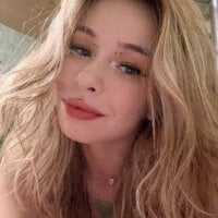 Emmy_Roses' Avatar Pic