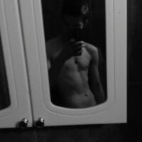Azmodan_kik webcam