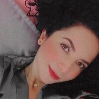 Sofia_cherry1's Offline Chat Room
