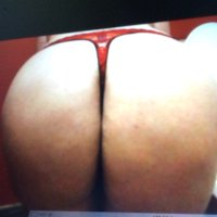 NerdyMilf's Offline Chat Room