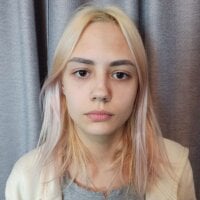 Luna_Boyer offline chatrum