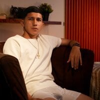Alejandro_BigCock22 model avatar
