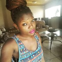 BoobieBarbieEbony's Offline Chat Room