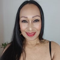 gina_latina