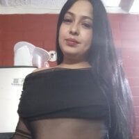 Flora_sweet webcam model
