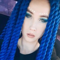 Elza_flower Adlı Modelin Çevrimdışı Sohbet Odası