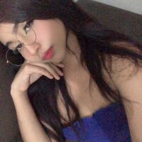 Alexxxa_MM's Offline Chat Room