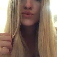 Ria_Pea's Offline Chat Room