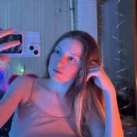 Magdalena_Priscilla's Offline Chat Room