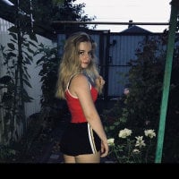 Lilit_Green's Offline Chat Room