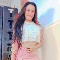 Laura_069's Offline Chat Room