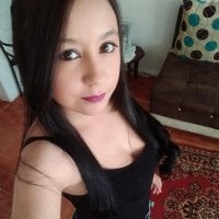 Offline chatovací místnost SeleenaRose