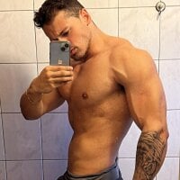 Lucasfit24 webcam model