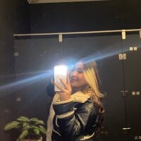 Celeste_nails3 webcam