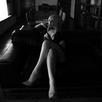 Queensy_Sins model avatar