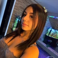 Laura-Khalifa cam thumbnail