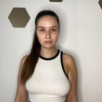 MariaWhitev Chat Room offline