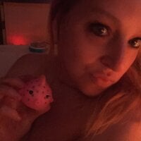 CarrieAmbr's Avatar Pic