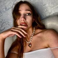 Alice_by