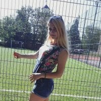 غرفة دردشة 19Cherry19 دون اتصال