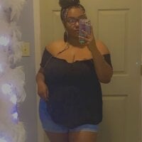 XxxxTheRealGiselle's Offline Chat Room