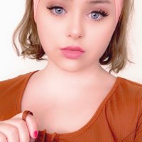 غرفة دردشة QueenChloe دون اتصال