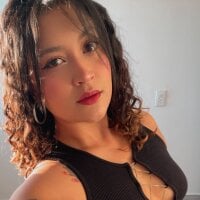 Moon_Desire webcam model