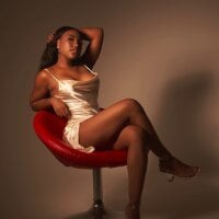 Ciiaraa webcam model