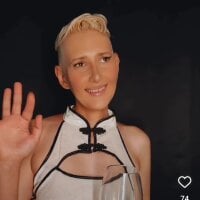 Emi_Candys offline chatrum