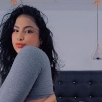 chloe_sweet3's Offline Chat Room