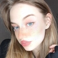 Mary_Hitters2005's Offline Chat Room