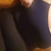 boobsdick85's Offline Chat Room