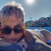 LLUDMELA's Offline Chat Room