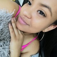 Sophie_Dee1's Offline Chat Room