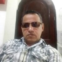 hotoldmenxx's Offline Chat Room