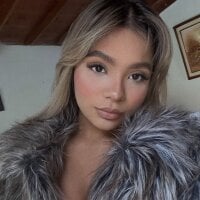Emilly_mell webcam model