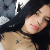 Christine_Adams' Offline Chat Room