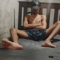 skinnyboy1000 webcam model