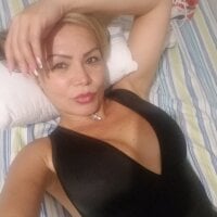 fabiana_tomsom অফলাইন চ্যাট রুম