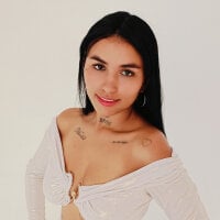 AliceeWildd webcam model
