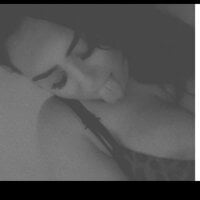 CurvyDana offline chatrum