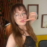 LanaAirlie webcam model