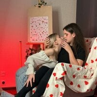 QuennaGales' Webcam Show