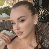 DarlinaRyan fully nude on webcam for live porn video chat