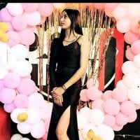 Queen-girs model avatar