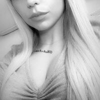 teyaa27 webcam model